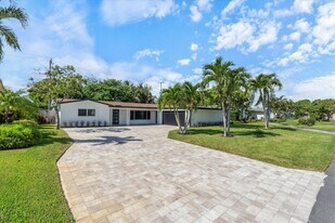 714 SW 25th Ave in Boynton Beach, FL - Building Photo
