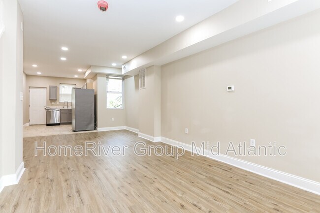 2560 Robb St in Baltimore, MD - Building Photo - Building Photo