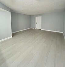 622 S 11th St, Unit # 10 in Fort Pierce, FL - Building Photo - Building Photo