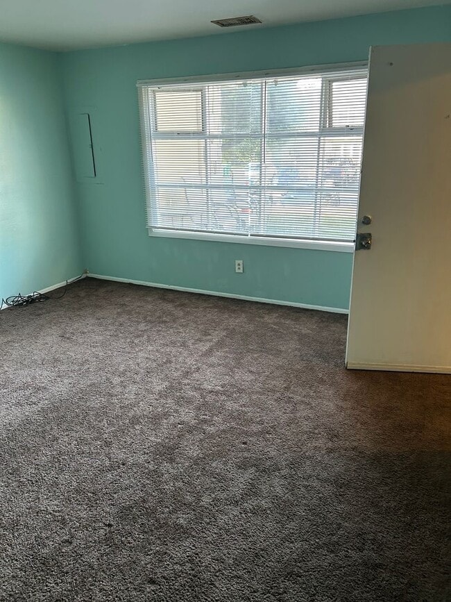 2203 Pileggi Rd in Warrington, PA - Building Photo - Building Photo