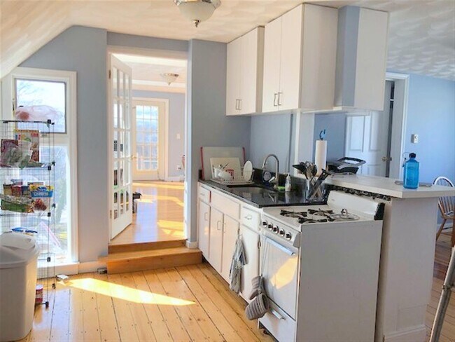 44 Elm St, Unit 1 in Somerville, MA - Foto de edificio - Building Photo