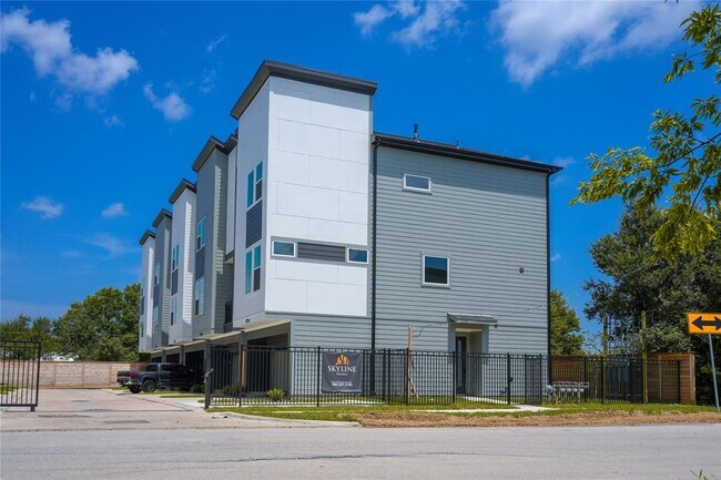 6728 Peerless St in Houston, TX - Building Photo - Building Photo