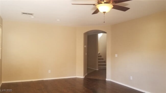 1008 Monte De Oro Ave in Las Vegas, NV - Foto de edificio - Building Photo