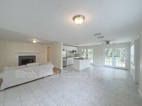 608 Tangerine Ave in Dunedin, FL - Building Photo - Building Photo