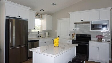 34248 Pine Ridge Rd in Waller, TX - Building Photo - Building Photo