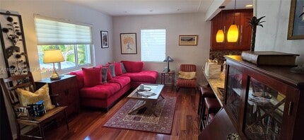 4317 SW 62nd Ave in Miami, FL - Foto de edificio - Building Photo