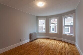 38 Cherry St in Somerville, MA - Building Photo - Building Photo