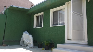 3947 Huron Ave in Culver City, CA - Foto de edificio - Building Photo