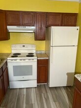 3325 Beacon St in North Chicago, IL - Building Photo - Building Photo