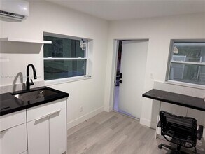 2353 SW 11th Terrace in Miami, FL - Building Photo - Building Photo