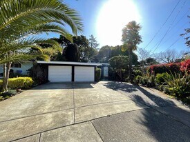 6 Villa Pl in Novato, CA - Building Photo