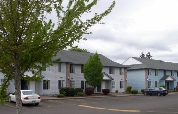 LaCreole Apartments in Dallas, OR - Building Photo