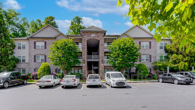 4505 Old Battleground Rd in Greensboro, NC - Building Photo - Building Photo