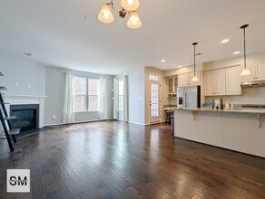 5462 Stream Bank Ln in Greenbelt, MD - Building Photo - Building Photo