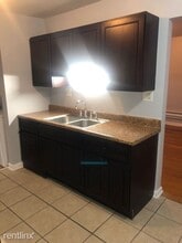 8023 S Ellis Ave in Chicago, IL - Foto de edificio - Building Photo