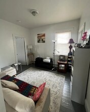 10 Warren St, Unit 2 in Cambridge, MA - Foto de edificio - Building Photo