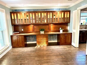 2750 Manila Ln in Houston, TX - Building Photo - Building Photo