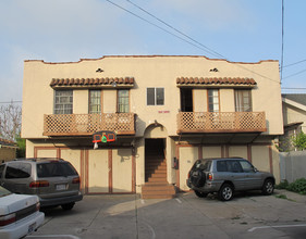 1125 S Ardmore Ave in Los Angeles, CA - Building Photo - Building Photo