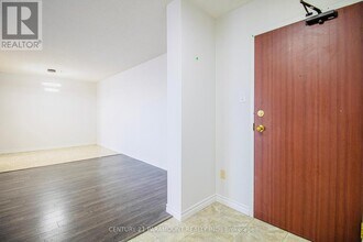 100 County Ct Blvd in Brampton, ON - Building Photo - Building Photo