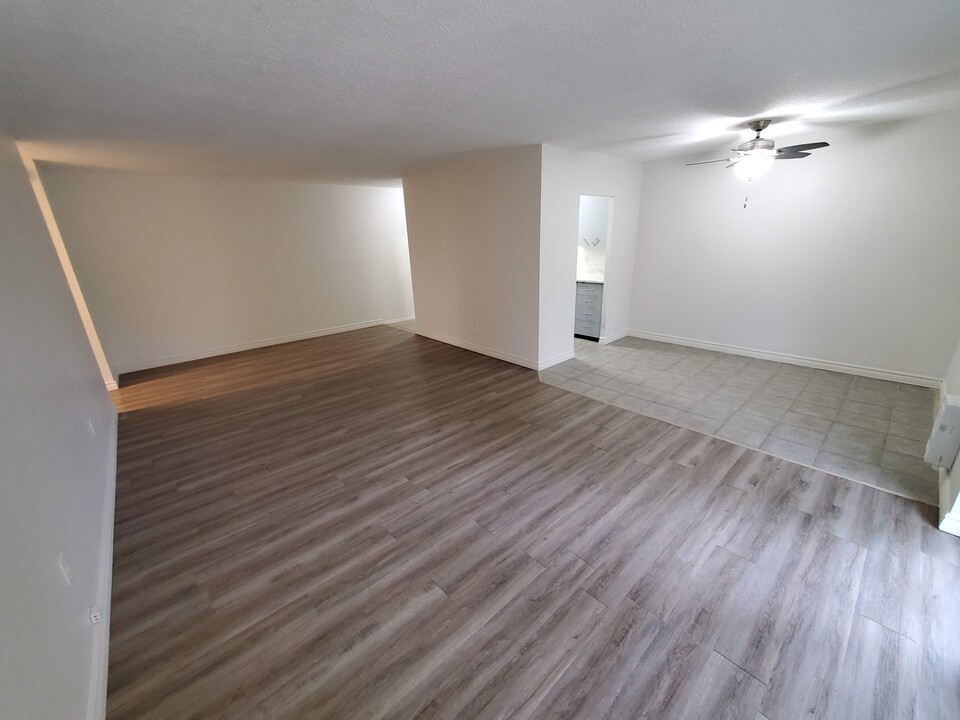 830 Howe Terrace in Prescott, ON - Building Photo