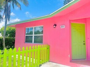 201 Palm St in Lantana, FL - Building Photo - Building Photo