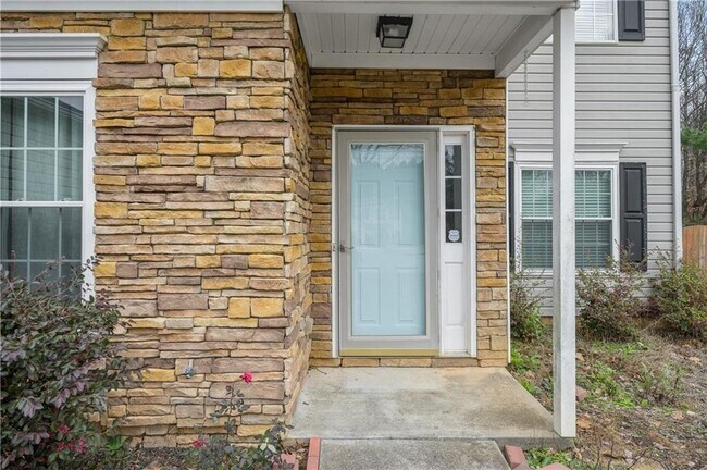 5811 STEPHENS OAK Ct in Sugar Hill, GA - Building Photo - Building Photo