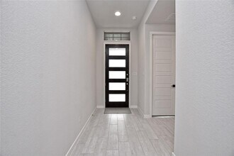 909 Del Raphael Dr in Leander, TX - Building Photo - Building Photo
