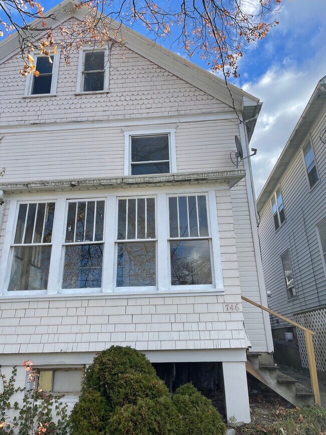 746 Highland Ave Rentals in Johnstown, PA