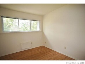 37 Ferris Ave in Norwalk, CT - Building Photo - Building Photo