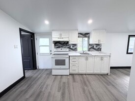 85 Mary St in Brantford, ON - Building Photo