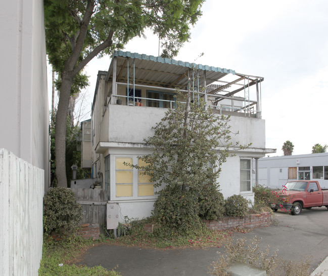 7615 El Cajon Blvd in La Mesa, CA - Building Photo - Building Photo