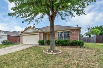 2305 Tisbury Way in Little Elm, TX - Building Photo - Building Photo