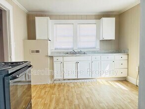 2207 Garland Ave in Gastonia, NC - Building Photo - Building Photo