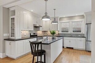 35 Everett Ave in South Portland, ME - Building Photo