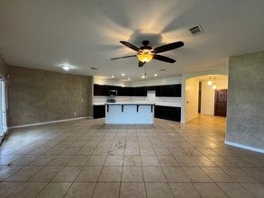 5553 Bussell Rd in Bakersfield, CA - Building Photo - Building Photo