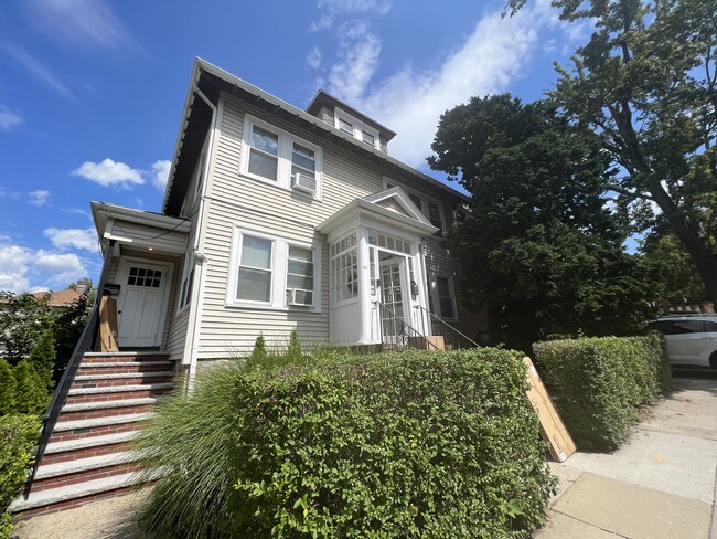 42 Kirkwood Rd, Unit 1
