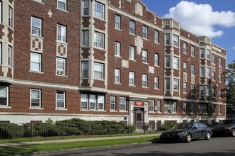 Viceroy Apartments on Heritage Place in Detroit, MI - Building Photo - Building Photo