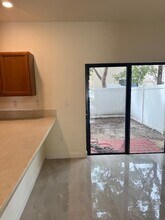 9262 W 33rd Ln in Hialeah, FL - Building Photo - Building Photo
