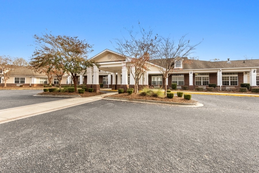 Summer Village Senior Living in Auburn, AL - Foto de edificio