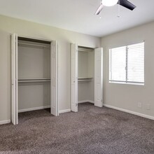 Town Home Living in Phoenix, AZ - Building Photo - Building Photo