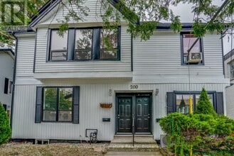 200-200 King St in St Catharines, ON - Building Photo - Building Photo