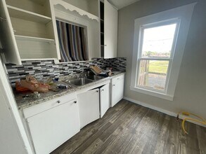 2045 N Maplewood Ave in Tulsa, OK - Building Photo - Building Photo