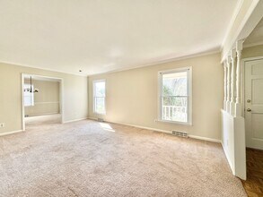 6206 Buckhorn Rd in Greensboro, NC - Building Photo - Building Photo