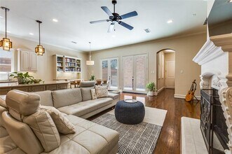 3621 Northwest Pkwy in Dallas, TX - Building Photo - Building Photo