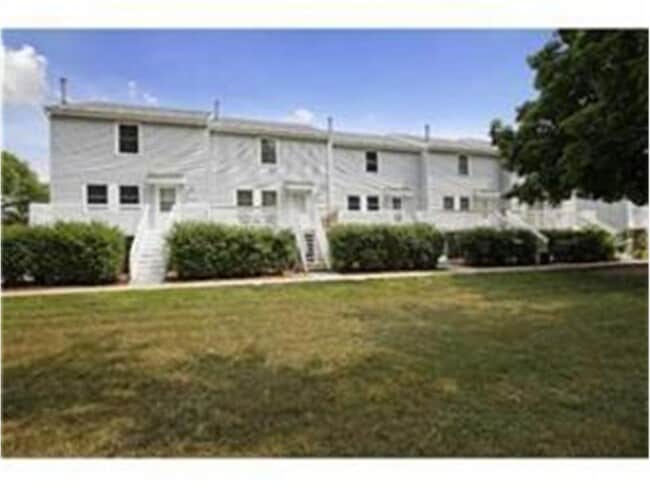 1730 Merrimac Ln N in Plymouth, MN - Building Photo - Building Photo