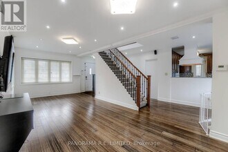 395 Burnhamthorpe Rd in Toronto, ON - Building Photo - Building Photo