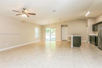 2326 SW Freeman St in Port St. Lucie, FL - Building Photo - Building Photo
