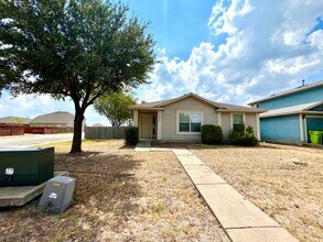 14200 Briarcreek Loop in Manor, TX - Building Photo - Building Photo