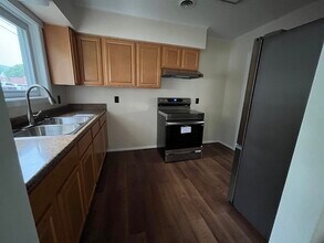 535 S Wayne St, Unit 535A in Lewistown, PA - Building Photo - Building Photo