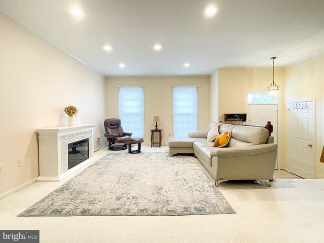 property at 20 Cedarwood Ct